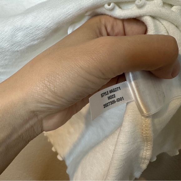 Madewell Long Sleeve Baby Tee Bright Ivory White 90s Retro Lettuce Trim Soft - Picture 6 of 9